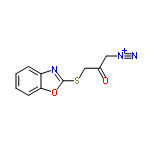 InChI=1/C10H8N3O2S/c11-12-5-7(14)6-16-10-13-8-3-1-2-4-9(8)15-10/h1-4H,5-6H2/q+1